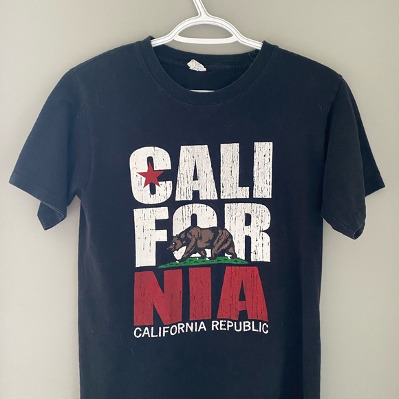 California Republic Tee - Picture 2 of 2